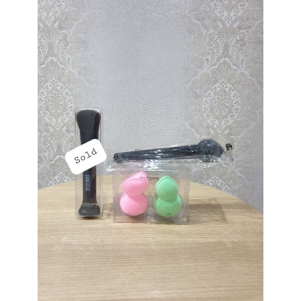 Preloved original contour brush make up sponge set second Love & Beauty by Forever 21