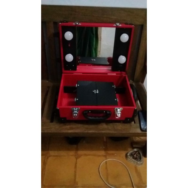 BEAUTYCASE MINI MERAH HITAM 4 LAMPU