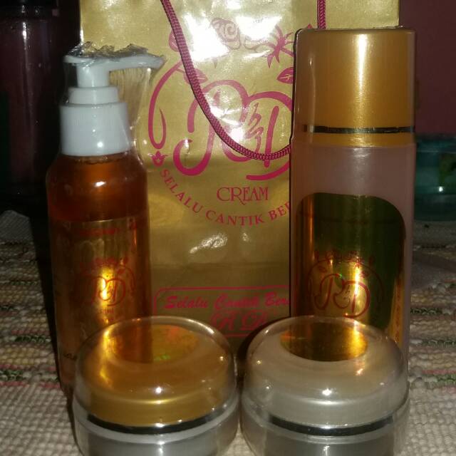 Cream Rinna Diazella