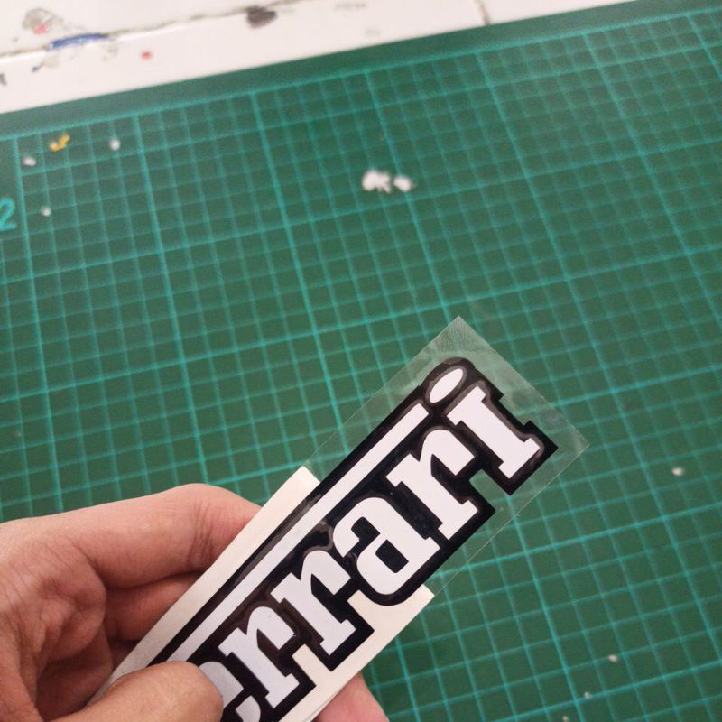 Sticker Cutting FERRARI