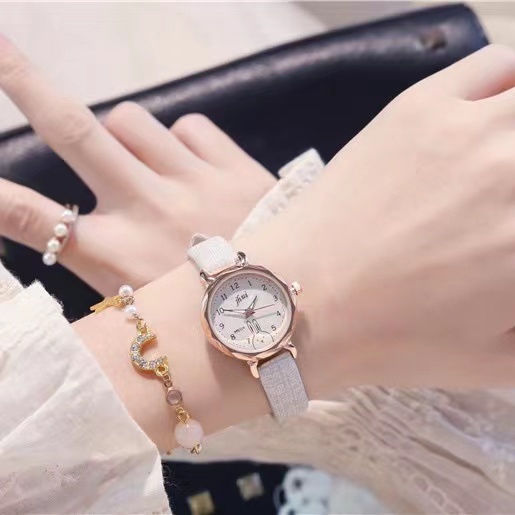 Jam Tangan Wanita Harajuku Kecil Analog Quartz Fashion Korean Import