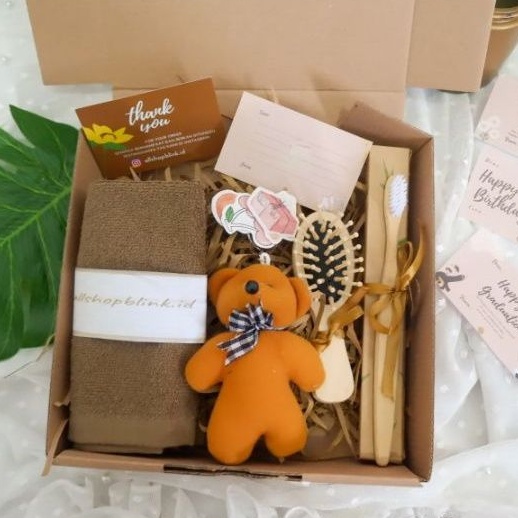 

AllShopBlink HAMPERS ECO TRAVEL KIT KADO GIFT WISUDA PERNIKAHAN BIRTHDAY GIFT BOX