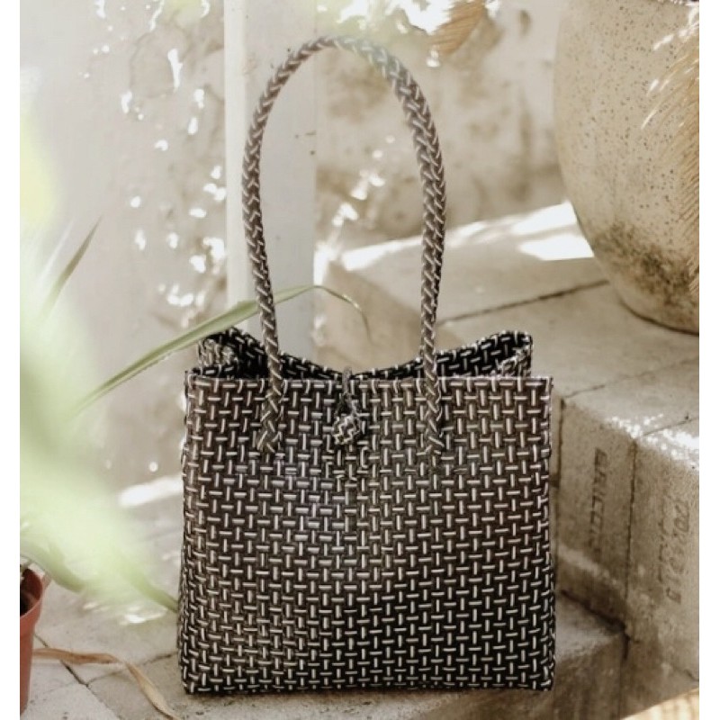 Tas Anyaman Plastik / Tas Jali / Tas Anyaman Sintetis Hitam Putih