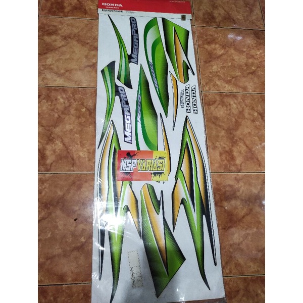 striping List Stiker Honda Megapro 2004 Hitam Hijau original AHM ( 871X0 KEH 880ZB )