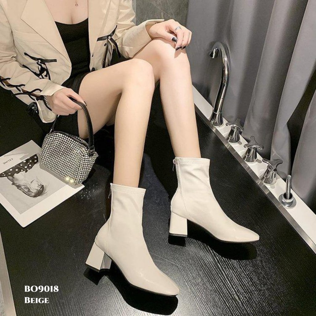 RESTOCK WYN SEPATU BOOTS WANITA FLAT KOREA BESTSELLER BO9018