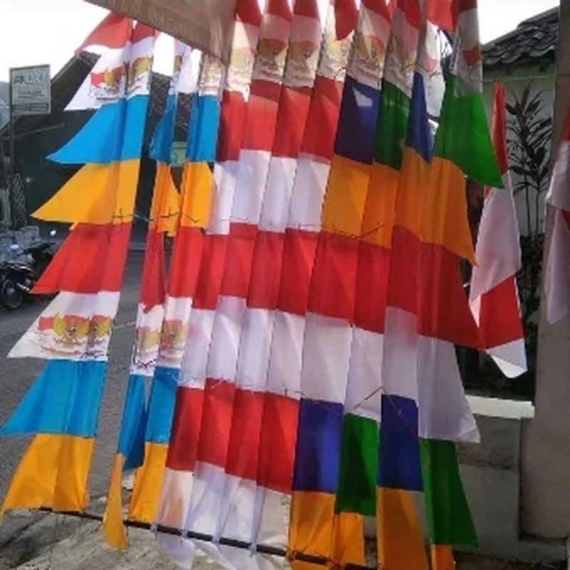 Bendera UMBUL UMBUL 6 8 10 Titik Mata Warna Warni Merah Putih Model Gergaji