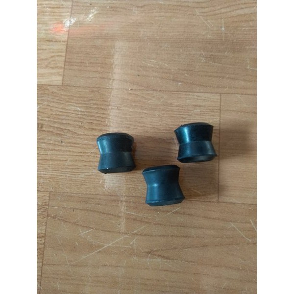 Karet Bosh PANGKON BAWAH bushing Shockbreaker Shock Belakang Honda Bebek Astrea 800 A800 Grand