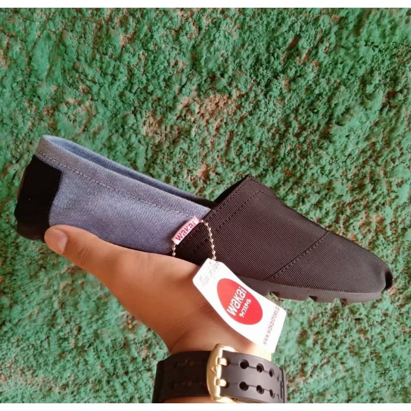 SEPATU SLIP ON ANAK PRIA DEWASA WAKAI HITAM ABU SOLL HITAM