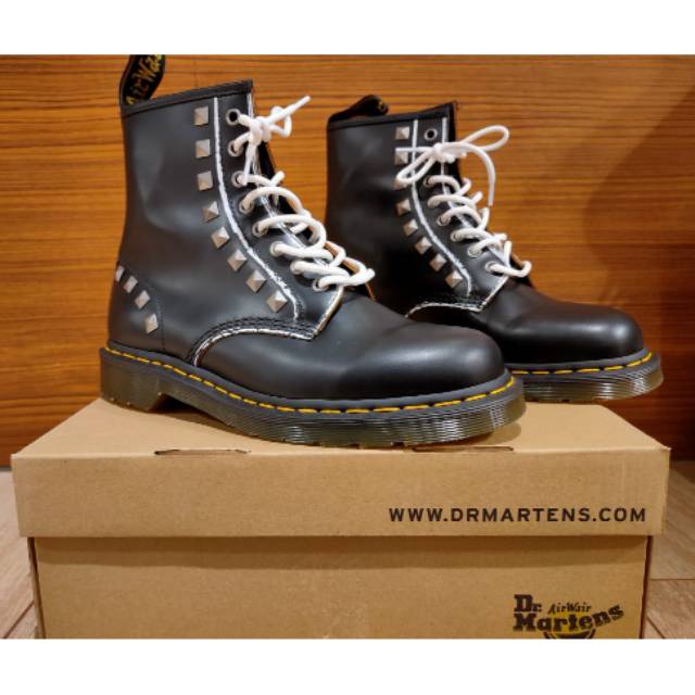 Dr Martens 1460 Stud Rolled Vintage men boot