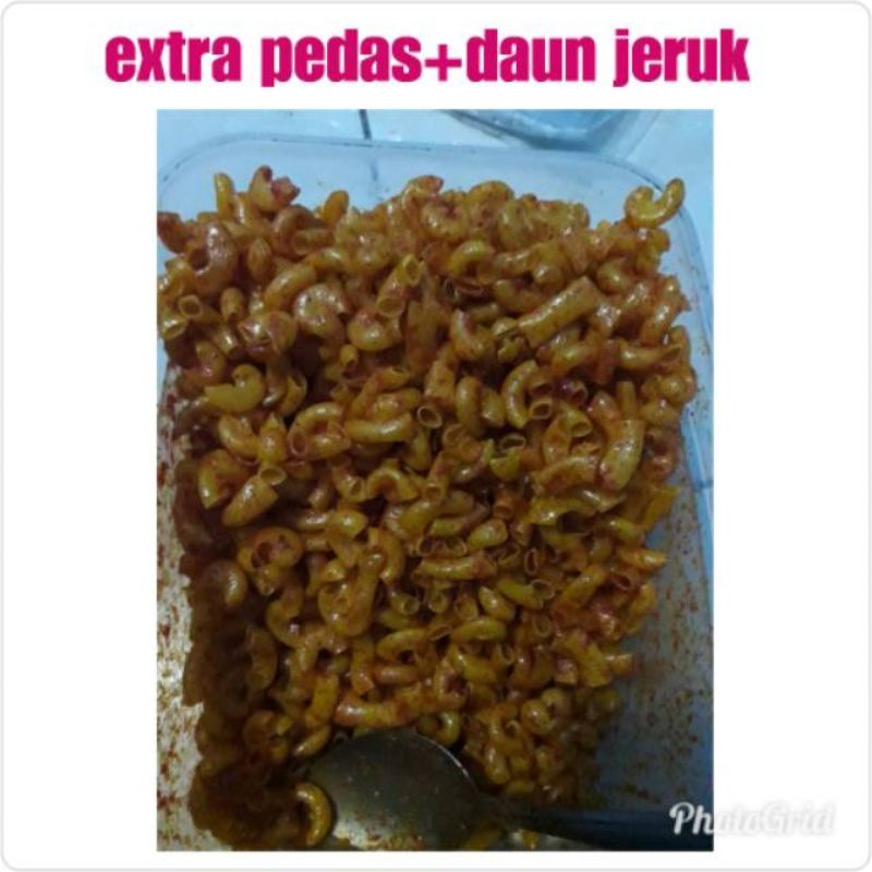 

Makaroni kriuk rasa extra pedas daun jeruk 75 gram