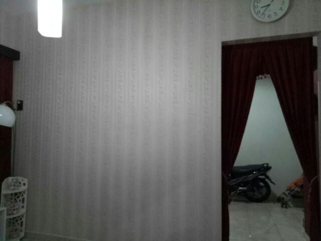 Wallpaper Dinding Murah Garis Bunga Pink Daun Hijau Fresh