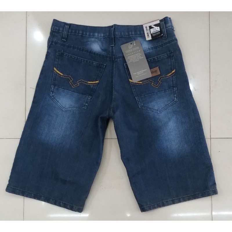 CELANA JEANS PENDEK PRIA REGULER