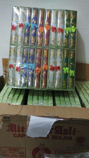 Souvenir Pernikahan Tatakan Gelas Box Mika ( Isi 100 )