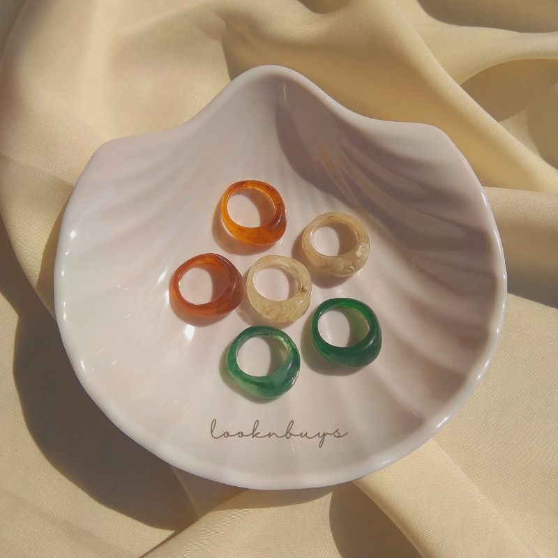 Resin ring aesthetic // cincin resin // cincin aesthetic // chic ring
