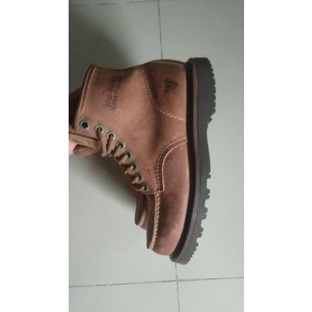 Sepatu Safety Second Not Red wing