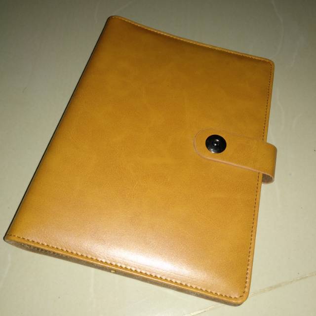 

Binder Coklat Muda Polos