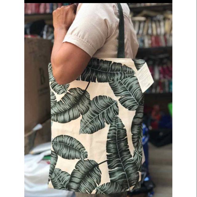 Tote kanvas motif daun pisang