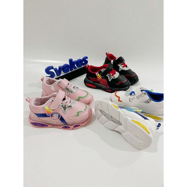 Sepatu Svekes Sepatu Sneakers cewe cowo sepatu lampu Sepatu import sepatu led Kulit lembut Baby shoes sepatu kasual sepatu lampu