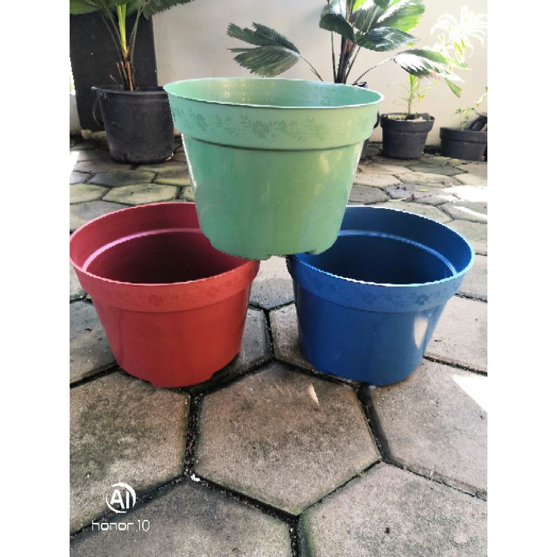 Pot Bunga Pot Tanaman Plastik  25CM