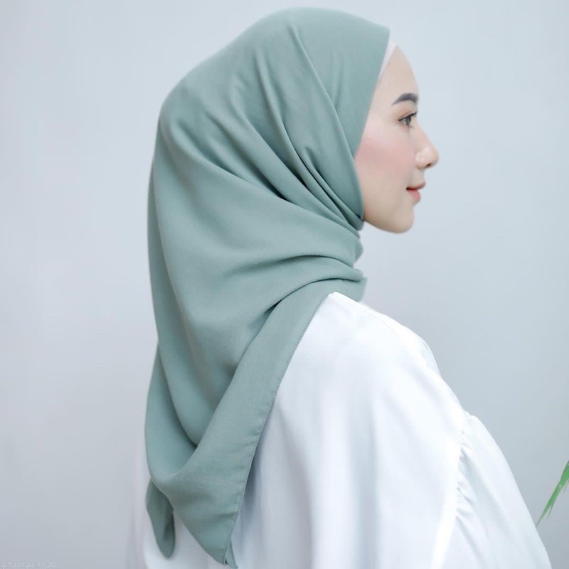 40+ Warna Hijab Segi Empat Bella Square Premium Original Jilbab Bella Square Polos Pollycotton