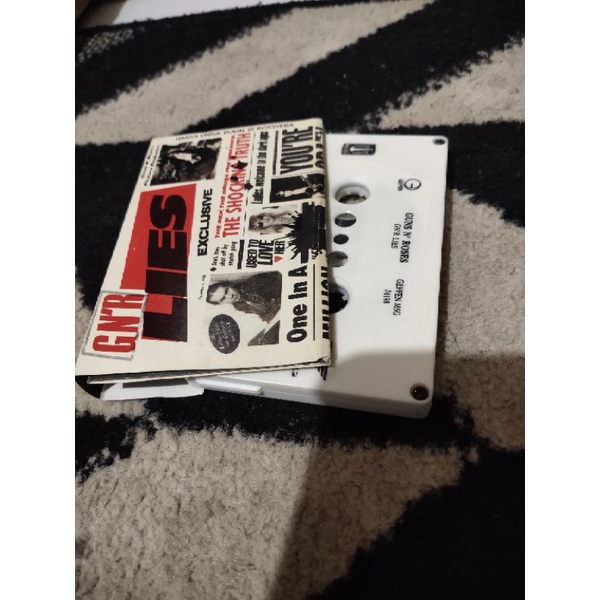 kaset pita guns n roses / gnr lies