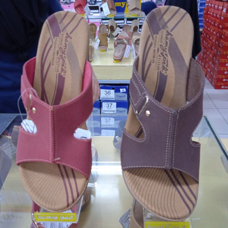 Sendal Homyped / Sendal wanita