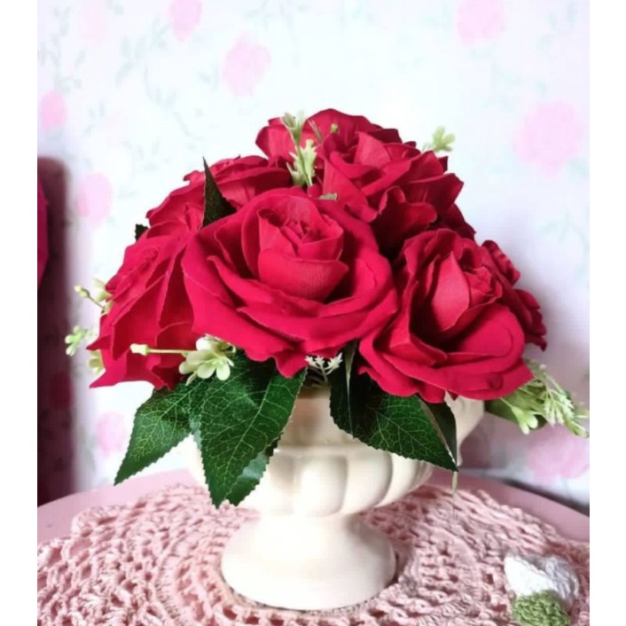 Bunga Mawar Beludru Vas Keramik