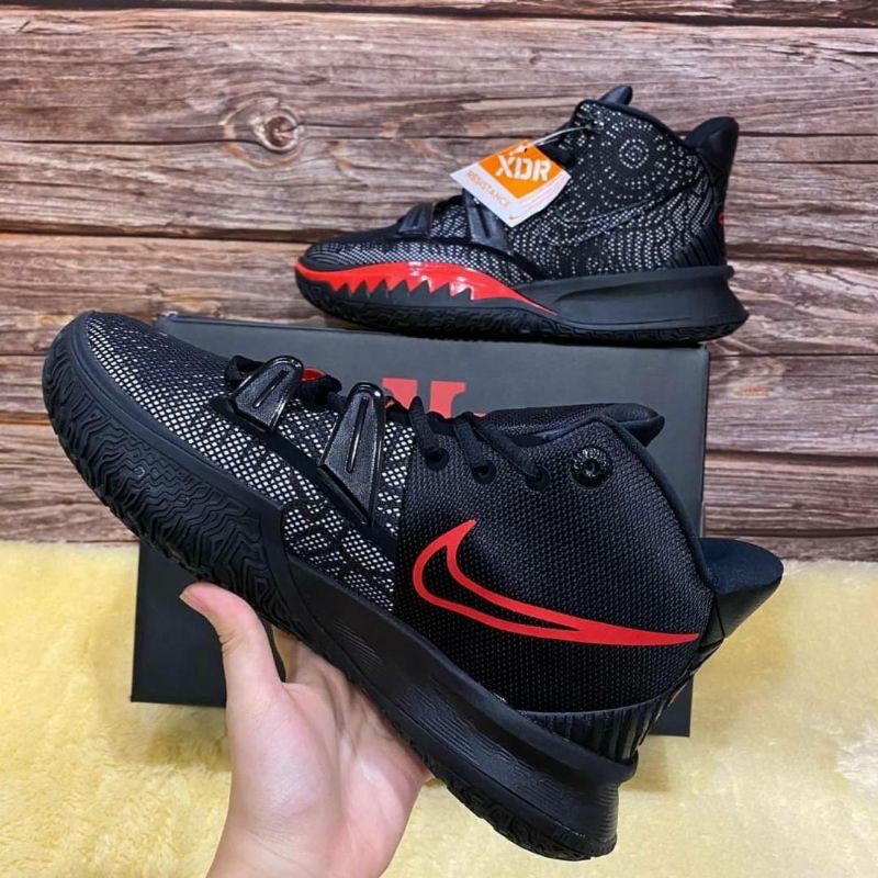 Sepatu Basket Nike Kyrie 7 Bred