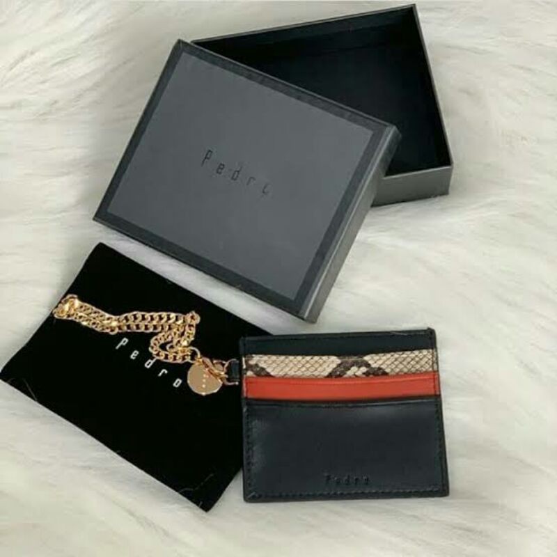 card holder pedro