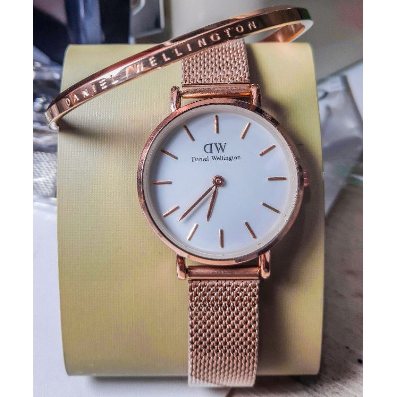 JAM TANGAN WANITA DW PETITE LADIES PASIR RANTAI STAINLESS FREE GELANG