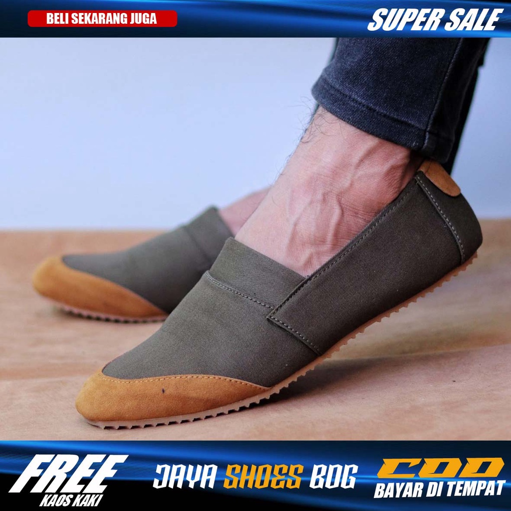 KEN Sepatu Slip On Pria Kasual Sepatu Slop Pria Simple Anti slip Murah Main Gaya Hangout