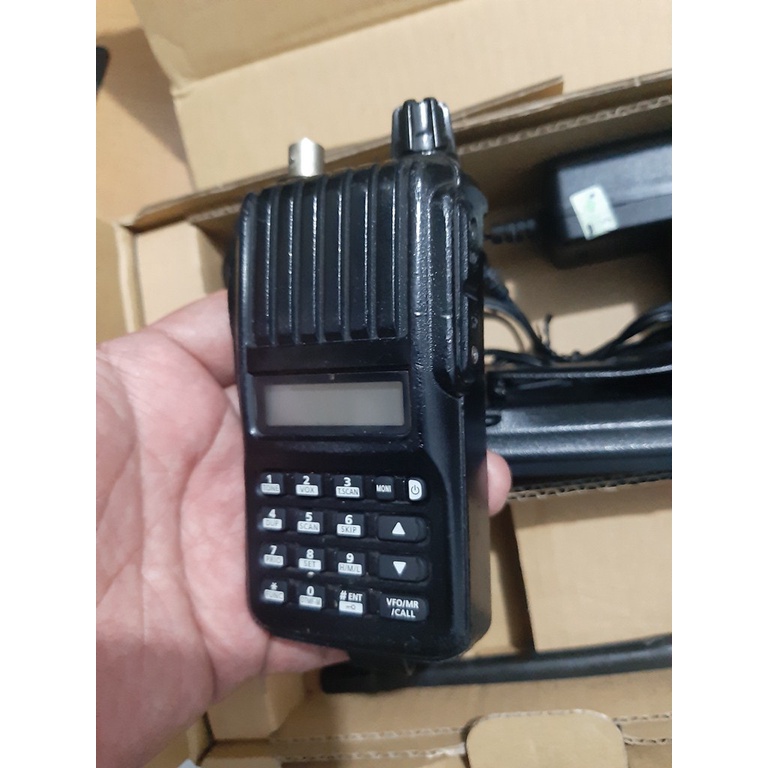 Ht Icom Ic V80 made in Japan Original Asli Dijamin Frekuensi VHF 136 sd 174 Mhz Bekas