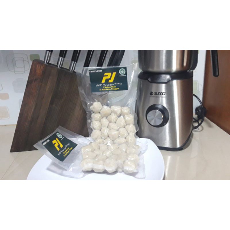 

BASO BAKSO IKAN TENGGIRI ASLI - FISH MEATBALL (isi 20/Pack)
