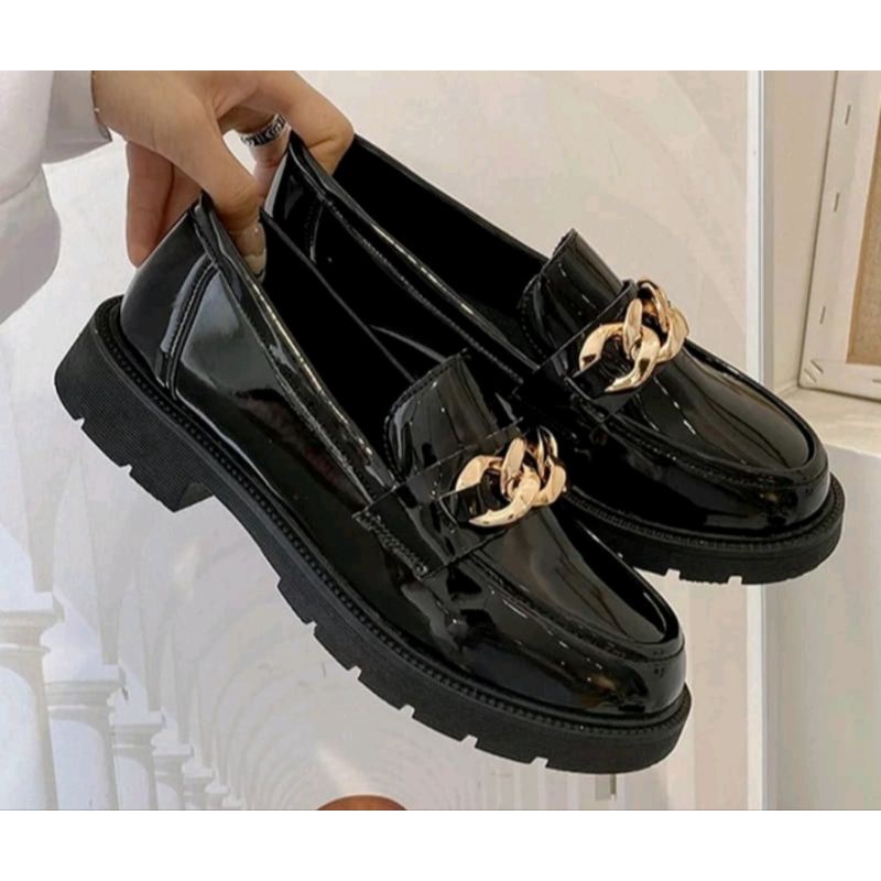 COD Sepatu Docmart Wanita Rantai Logam Gold Premium Terbaru Fashion Korea Sepatu Flat loafers Kasual Mary janes Hitam 09