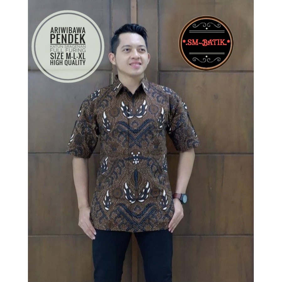 ARIBAWA SM BATIKSOLOAMANAH KEMEJA BAJU BATIK PRIA SOLO LENGAN PENDEK PANJANG LAPIS FURING ATASAN BATIK PREMIUM MODERN KATUN HALUS PERMANA MERAH ASWANGGA 6 PARANG DIRGA GODONG BIRU DADU CAKRAWALA PEKSI BAMBU GUNARDO 2 NIRWANA 2 TRUNTUM PEKSI UNGU SAMUDRA