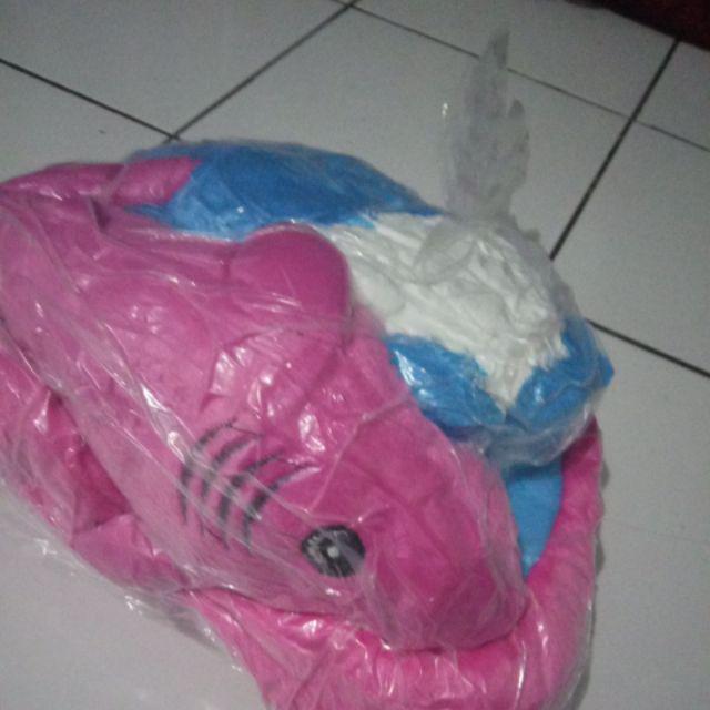 Bantal Love Pelangi.