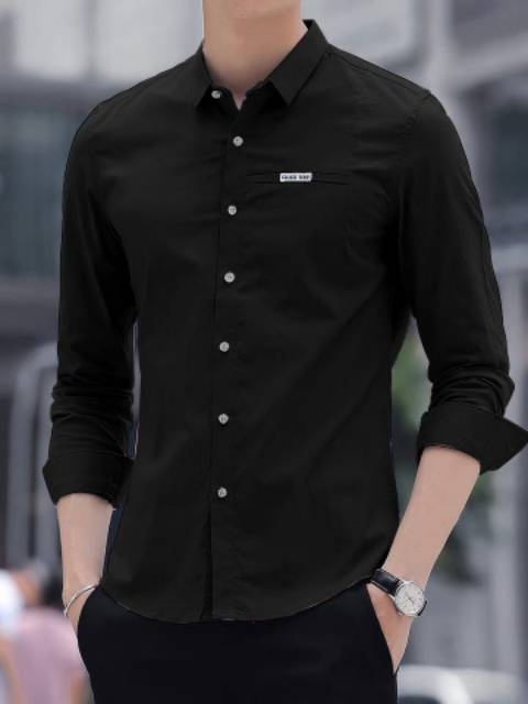 TOTOTAshop.Kemeja pria MOSKOW M-L-XLslimfit.Lengan panjang bahan cotton stretch,variasi LOGO di dada