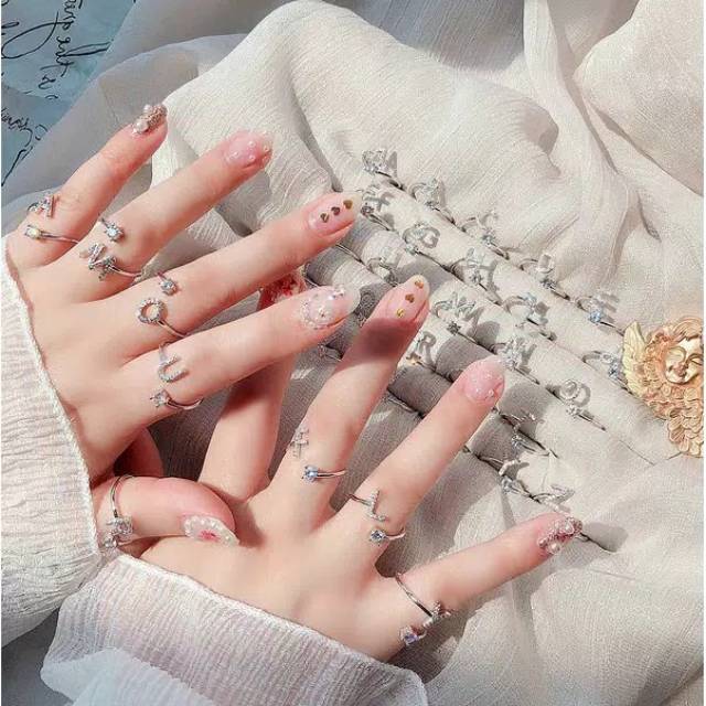 Fourfashion Cincin Wanita 26 huruf Cincin Inggris Tembaga Berlapis Emas Putih AksesorisFashionPlP