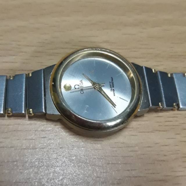 Jam tangan wanita merk OMG