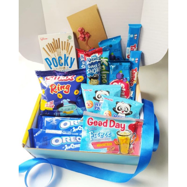 SNACK BOX BIRU Kado Ulang Tahun/ Kado Wisuda/ Kado Anniversary / Paket biru / sahabat / wisuda sidang