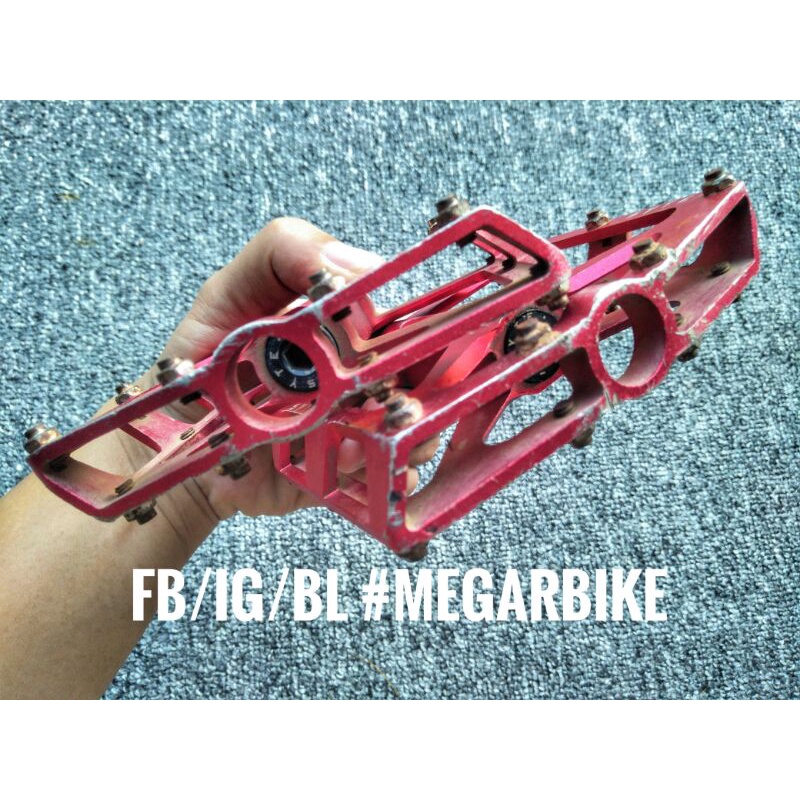 pedal syte tapak lebar