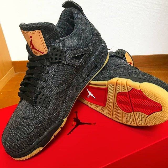Jordan 4 x Levi's Black Denim