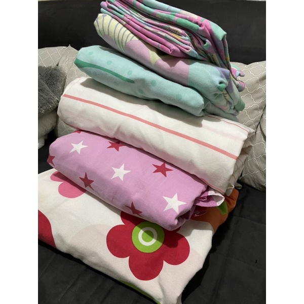 sprei satu set atas bawah size 120 preloved