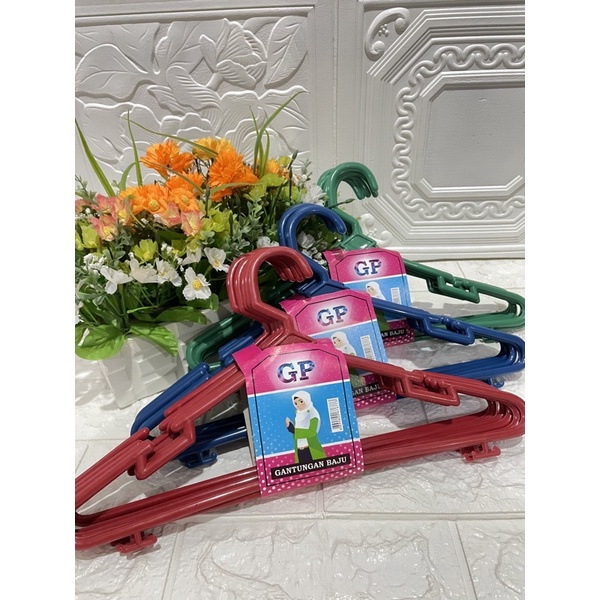 Gantungan baju / Hanger Lidi GP isi 12 pcs