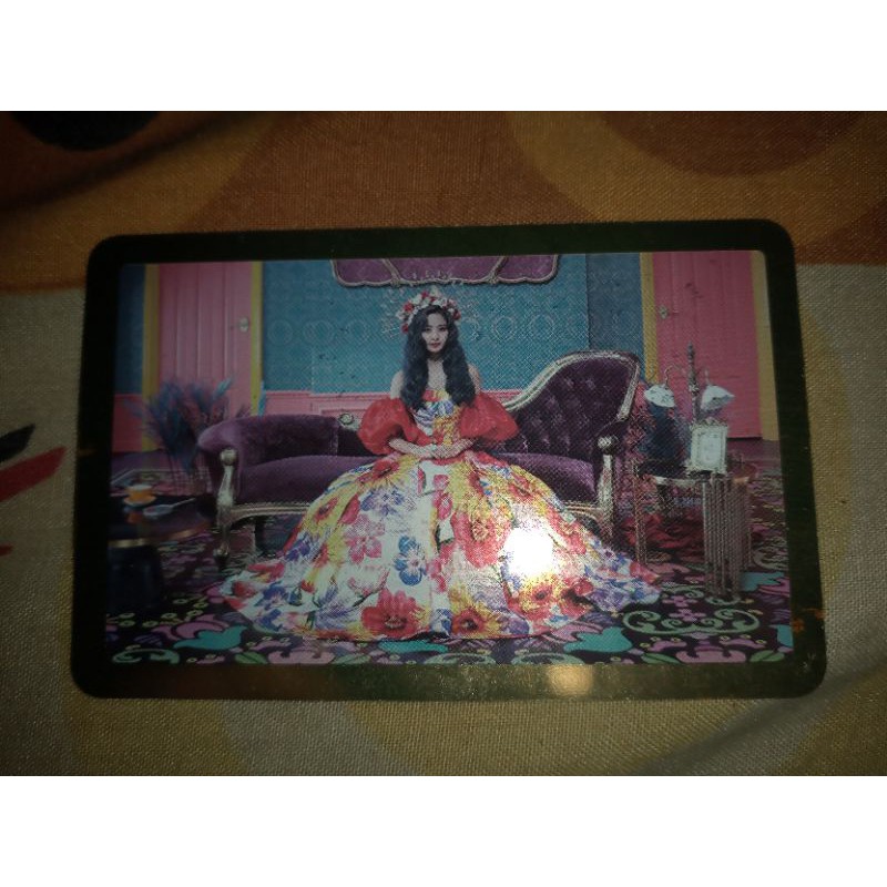 TWICE - FEEL SPECIAL GOLD PHOTOCARD TZUYU VER