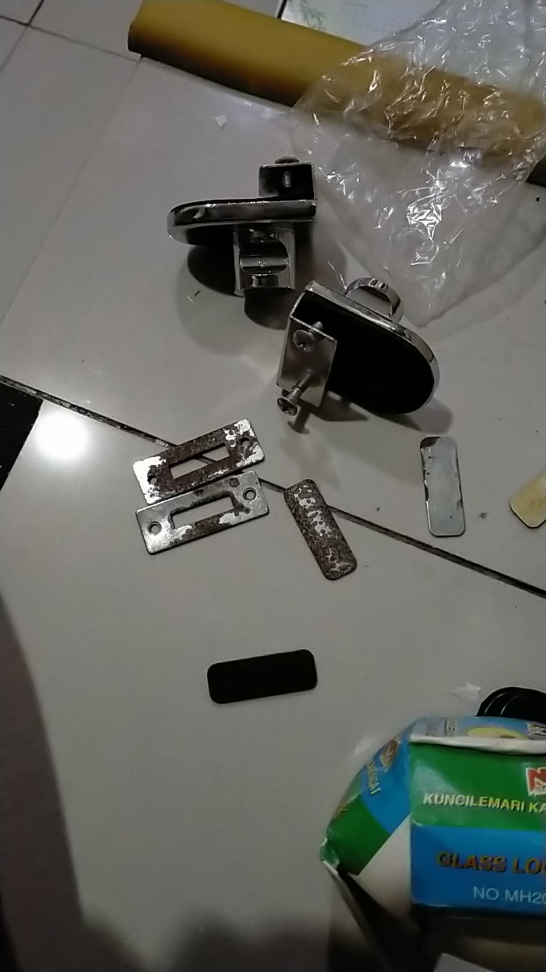 Kunci Lemari Kaca / Glass Lock / Kunci Pintu Kaca Showcase Lock