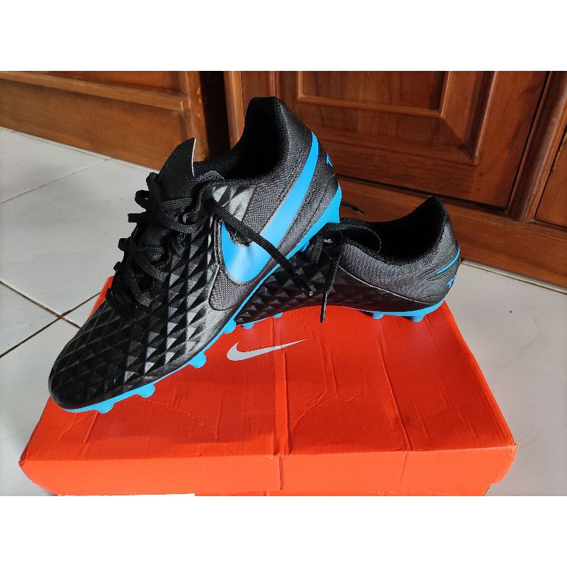 NIKE TIEMPO LEGEND 8 CLUB FG AT6107004 Original