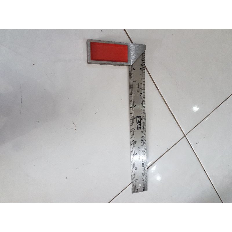

ZZOne Penggaris Siku 30cm siku tukang 30 cm