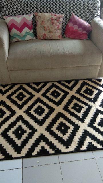 Karpet Monokrom Ikea Look Alike.runnen Dek Abu Tua