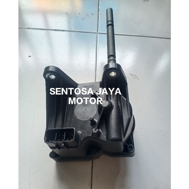 Actuator Assy Transfer Shift Hilux Fortuner 2016 Up Original MINUS pecah sedikit di dekat soket